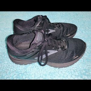 Brooks Adrenaline GTS 18